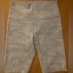 Lululemon compression shorts